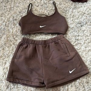 Brown Nike matching set